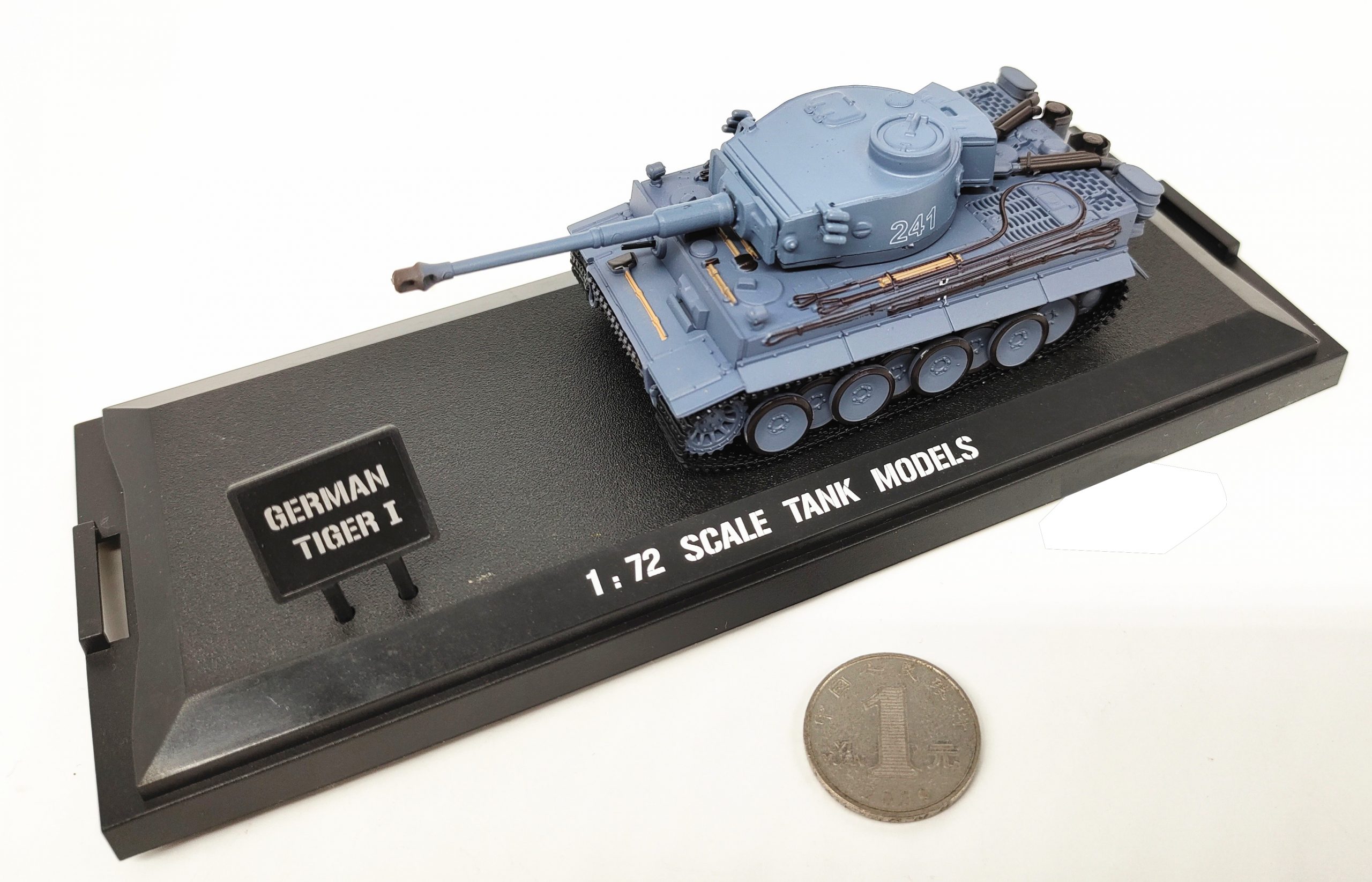 Mô hình xe tăng Tiger I (1/72)